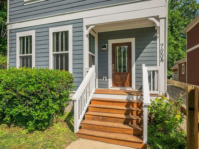700A Eastland Ct — Photo 4