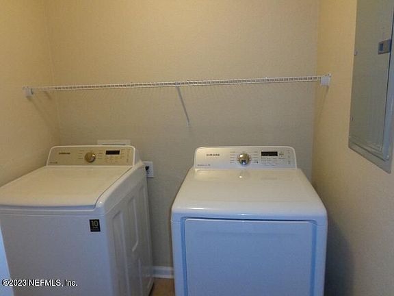 2nd image of 10075 Gate Pkwy N #2010