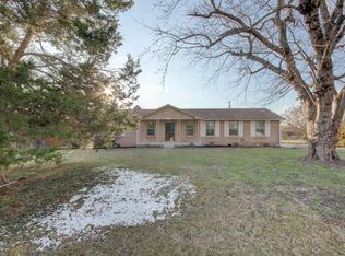 413 Burch Rd, Clarksville, TN 37042