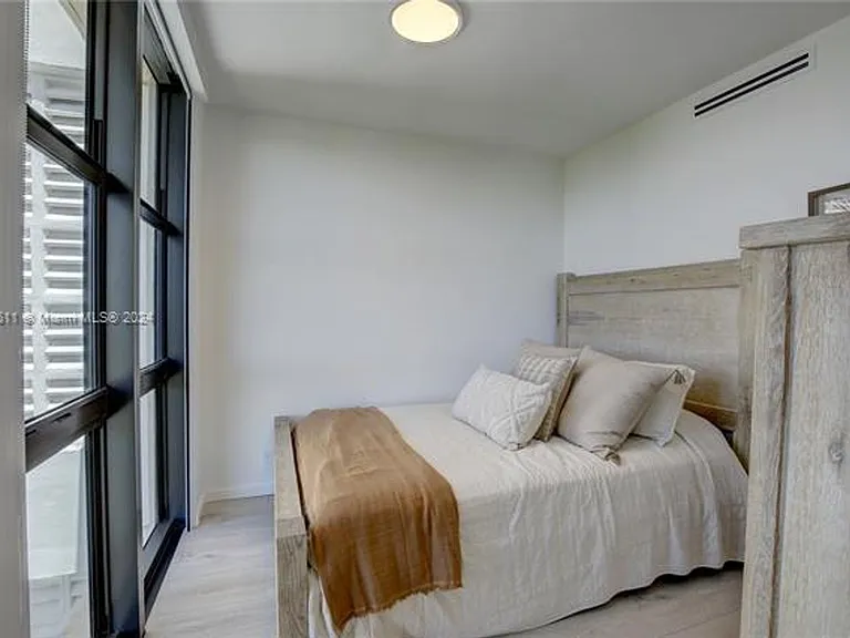 1121 Crandon Blvd #D1201 — Photo 15