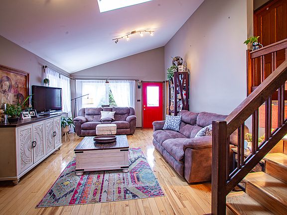 4th image of 1648 Glen Ellyn Rd