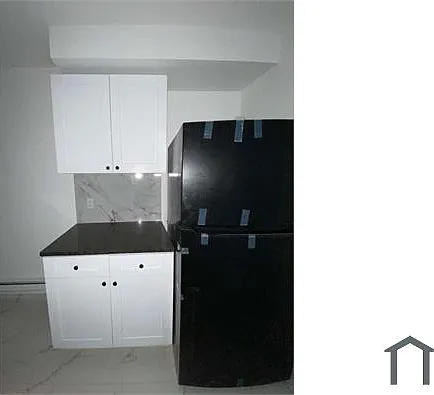 4 bed, $3,500 — Photo 2