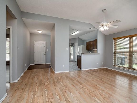 5th image of 10416 Holly Grove Dr