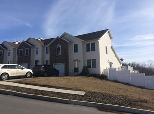 16 Michaeline Dr, Plains, PA 18702