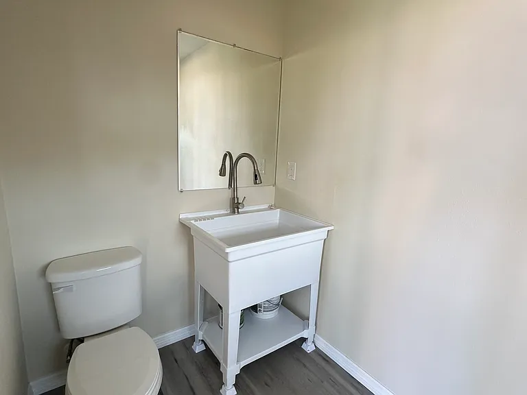 102 Herring St — Photo 13