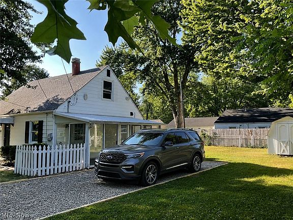 3rd image of 5955 Chapel Rd