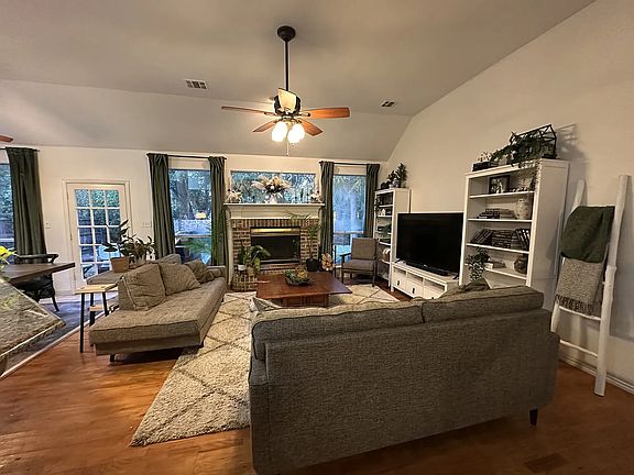 2nd image of 3616 Gaitland Cir