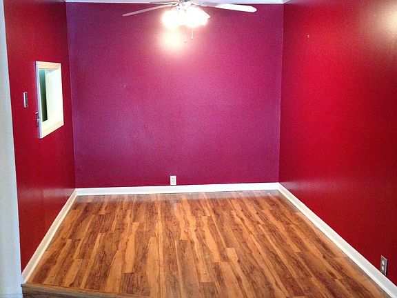 3rd image of 1925 Tall Oaks Dr #37