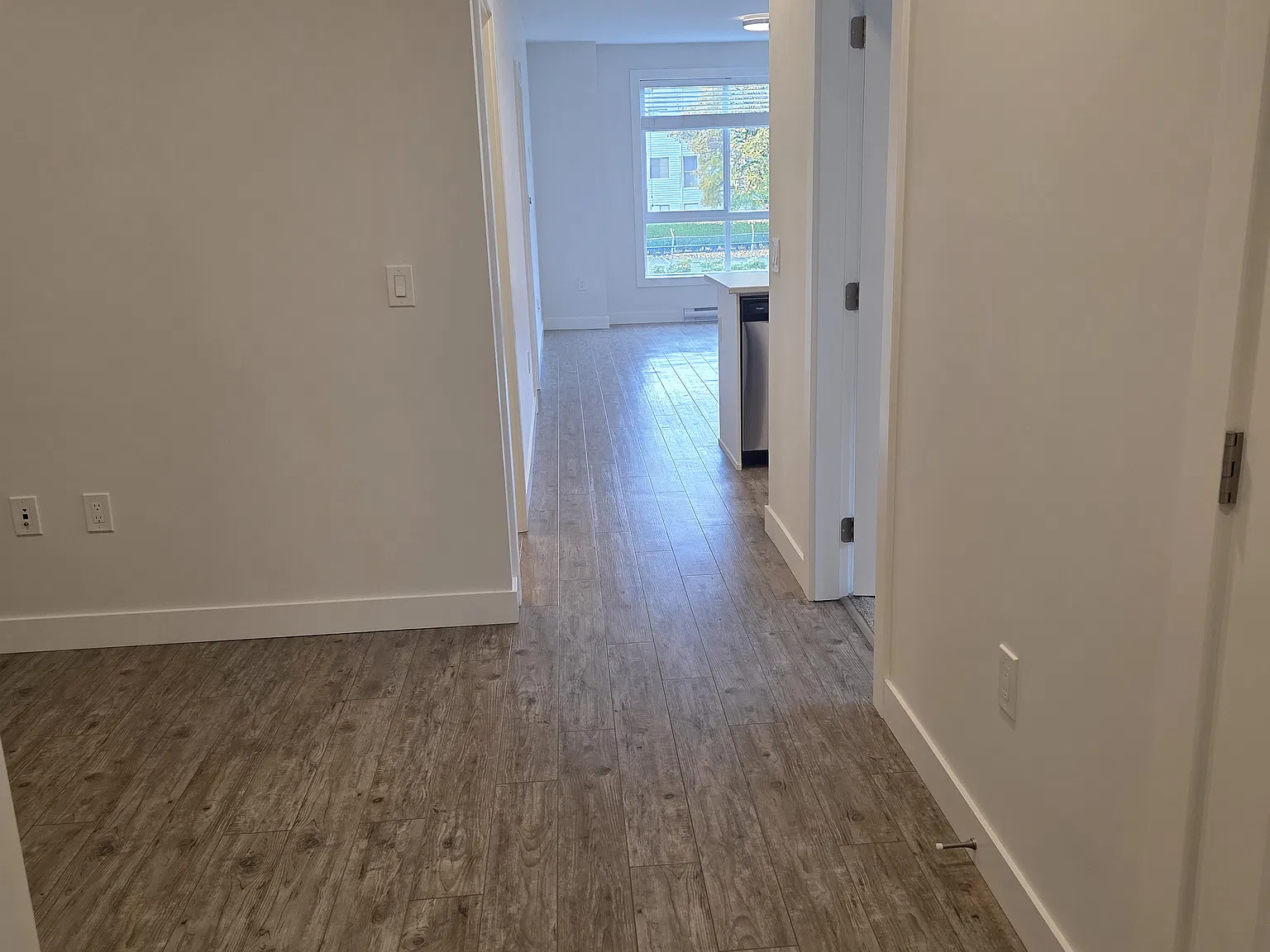 2 bed, 1027 sqft, $2,000 — Photo 4