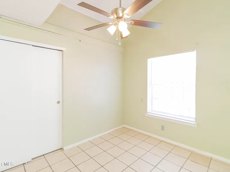 12056 Bellows Ct — Photo 25