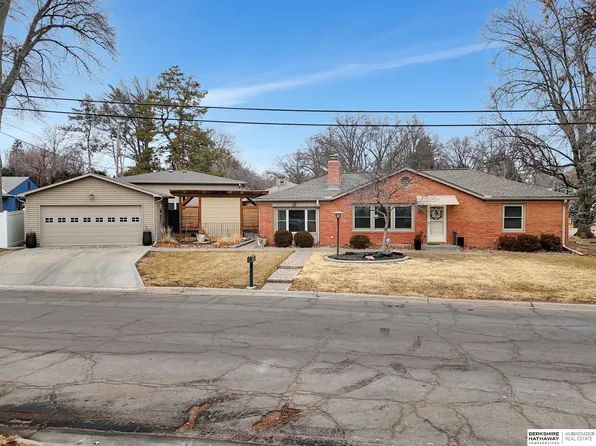 4440 Sumner St, Lincoln, NE 68506