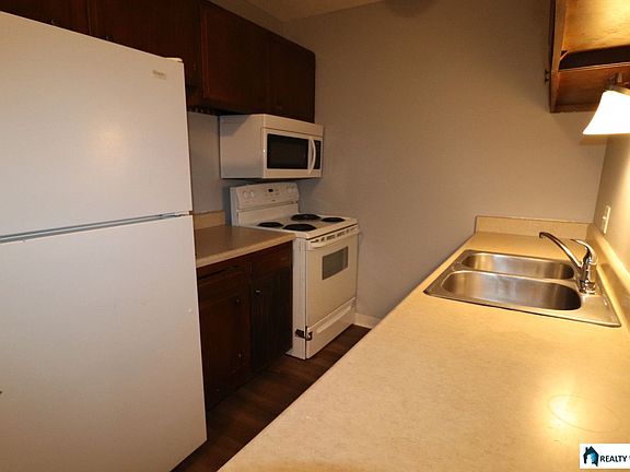 4th image of 1109 N 28th St #10