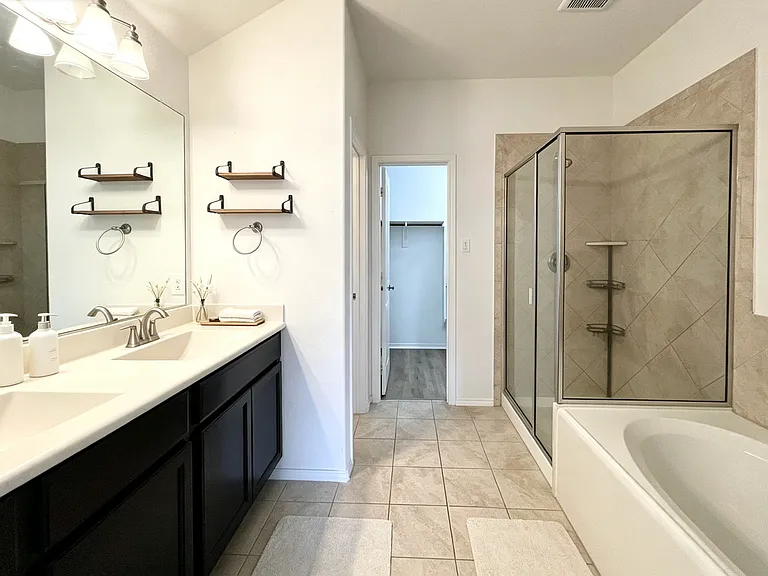 11505 Aquilla Dr — Photo 14