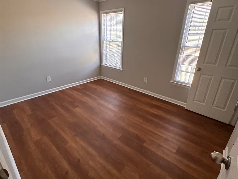 4500 Woodlawn Lake Dr — Photo 10