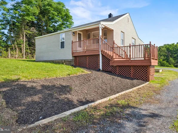 1611 Hudson Hollow Rd, Stephens City, VA 22655