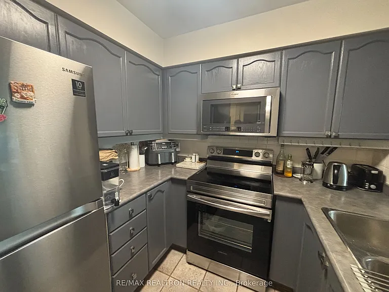 33 Empress Ave #1501 — Photo 9