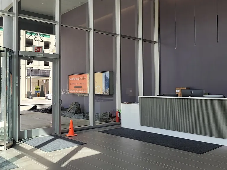 235 W Van Buren St #4009 — Photo 3