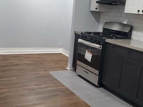 4th image of 1115 Croes Ave APT 1B