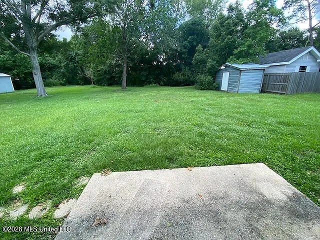 420 Champlin St — Photo 17