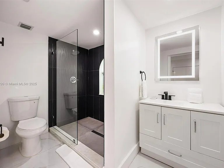 1651 SW 13th Ave — Photo 48