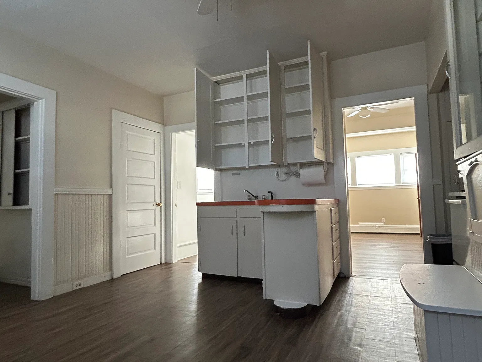 4 bed, 1333 sqft, $3,000 — Photo 4