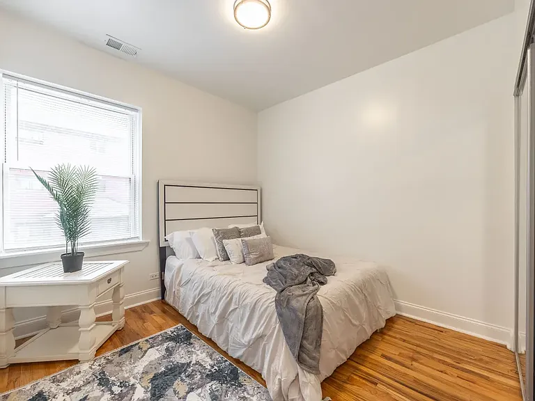 3851 W Ainslie St #1 — Photo 11