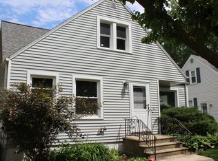 1170 Adelmann Ave, Brookfield, WI 53045