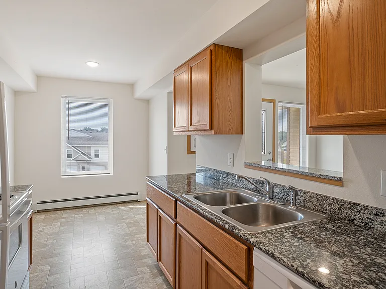 Coopers Landing Apartments — Photo 50