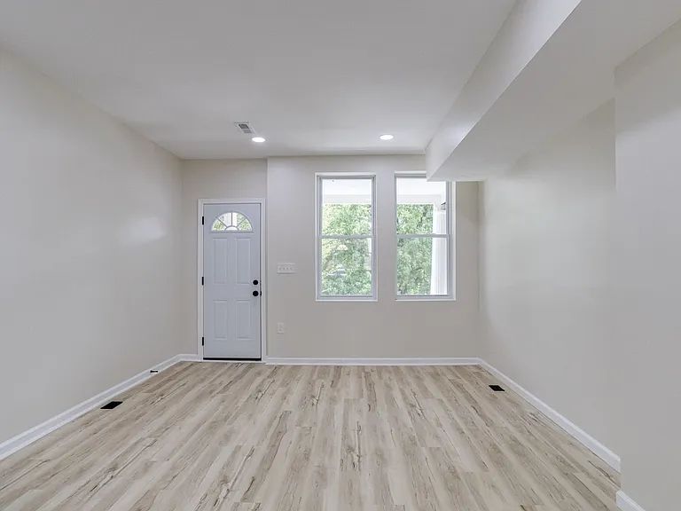 2702 Beryl Ave — Photo 5