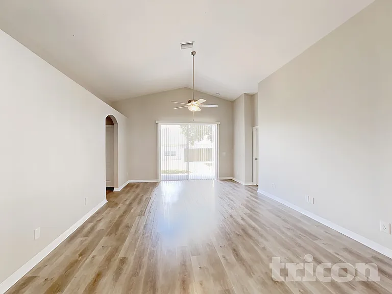 3501 Harvest Orchard Dr — Photo 2