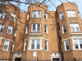 7533 N Hoyne Ave #2, Chicago, IL 60645