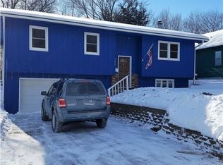 3025 Rainbow Dr, Cedar Falls, IA 50613