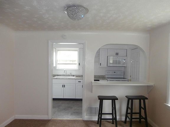 5th image of 5231 Lillian Dr