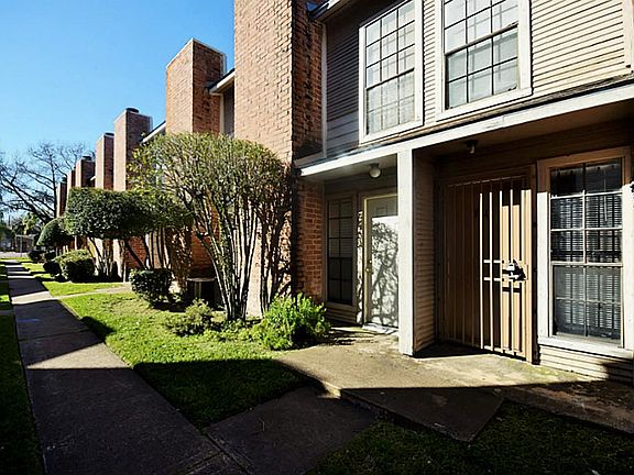 2nd image of 10501 South Dr APT 304
