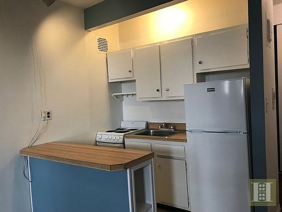 4th image of 158 E 91st St #3L