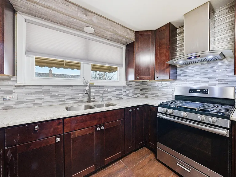 4605 S Laramie Ave — Photo 14