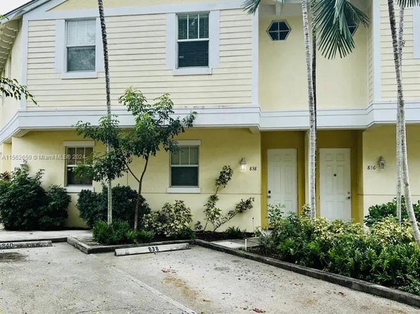 838 NE 14th Pl, Fort Lauderdale, FL 33304