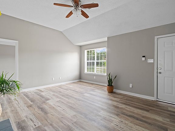 5th image of 4111 Bona Terra St
