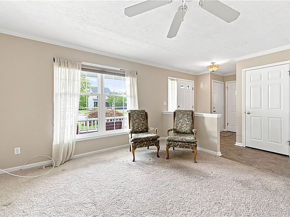 5th image of 65 Creston Ct