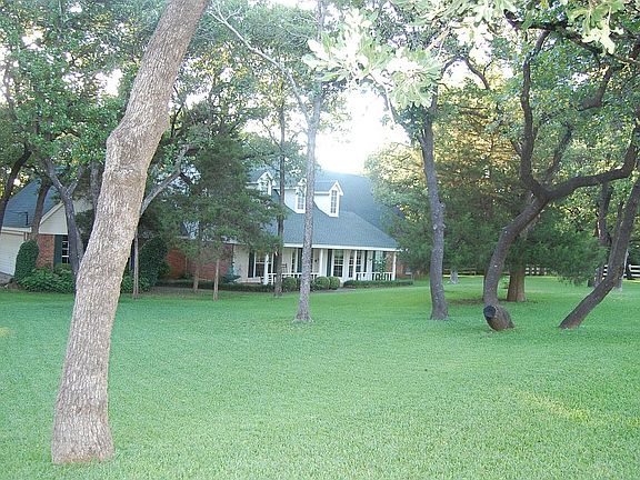 4th image of 13387 Lambert Ln