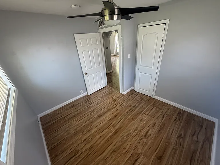 23734 Deziel St — Photo 10