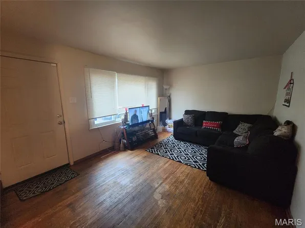 11665 Larimore Rd, Saint Louis, MO 63138