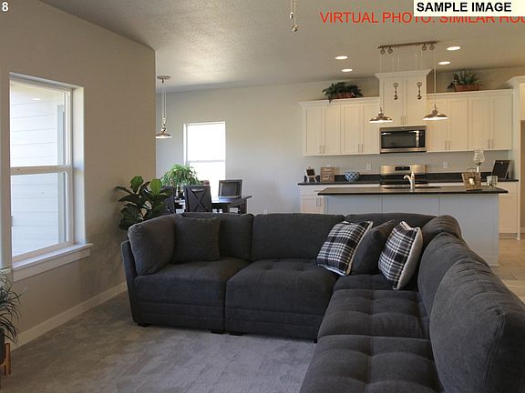 4th image of 871 Sand Pines Ave