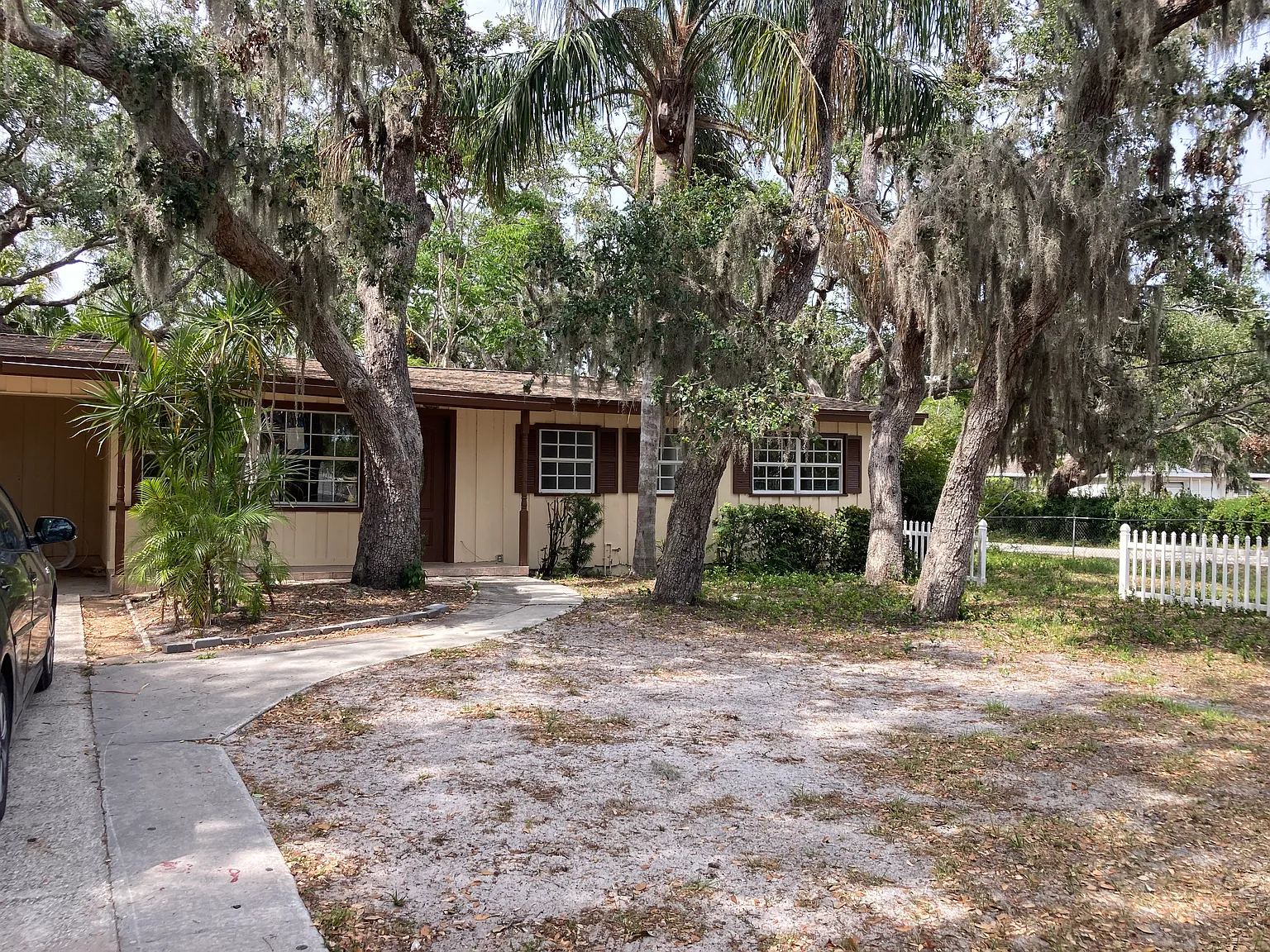 4 bed, 1286 sqft, $2,200 — Photo 2