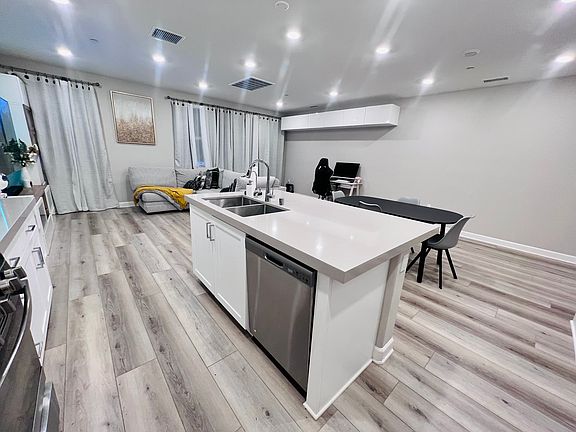 3rd image of 7932 Belluno Way Unit 1