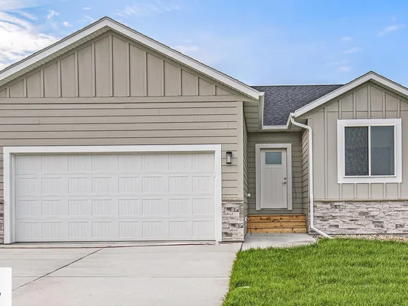 5705 W Cushman St, Sioux Falls, SD 57107