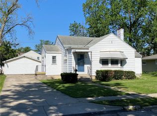 1518 2nd St, Charleston, IL 61920