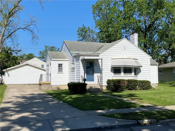 1518 2nd St, Charleston, IL 61920