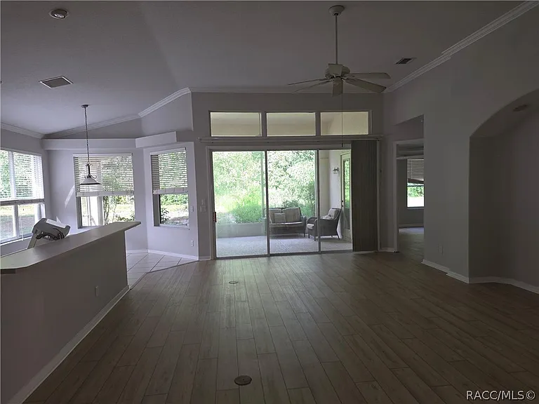 1641 N Shadowview Path — Photo 14