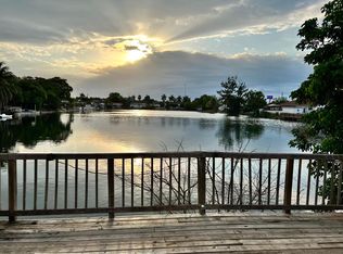 240 SW 10th Ave, Hallandale Beach, FL 33009